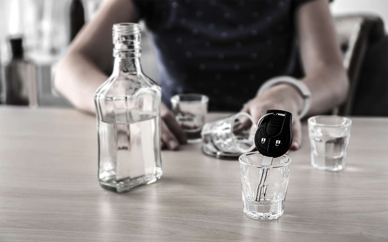 Пьяная мамаша с непристегнутым ребенком удирала от экипажа ДПС