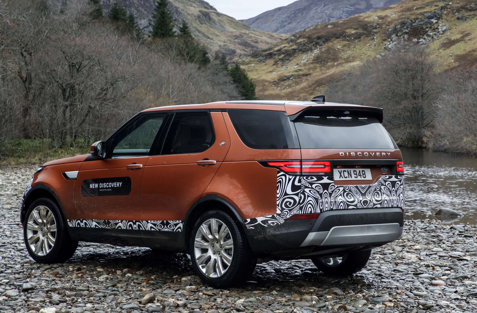 Land rover discovery 5 2018. Ровер дискавери 5. Ленд ровер дискавери 5 цвета кузова. Land rover discovery 5. Land rover discovery 5 2020.