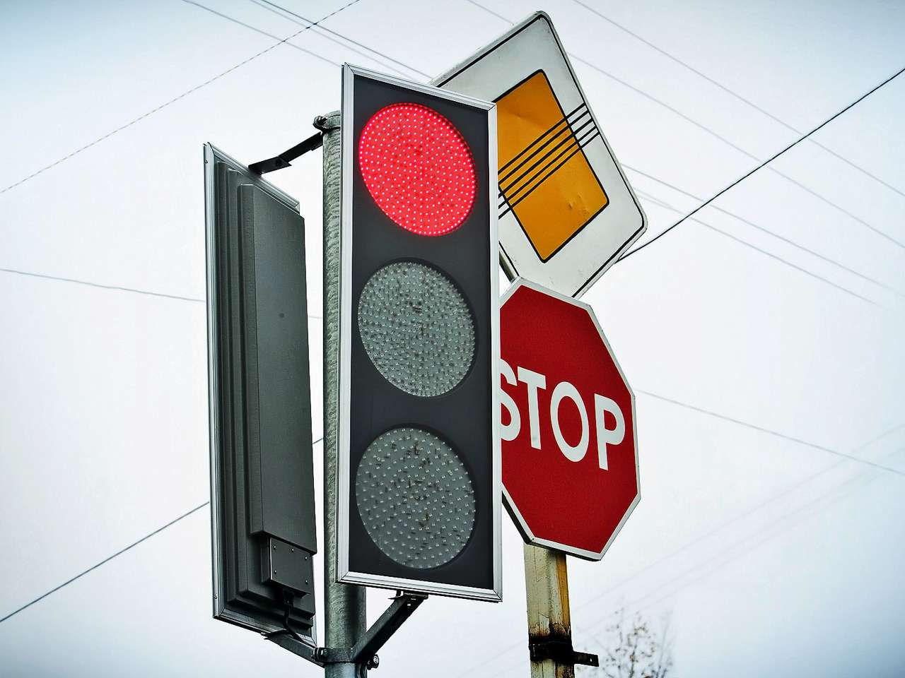 По просьбам жителей в Москве установят 100 светофоров