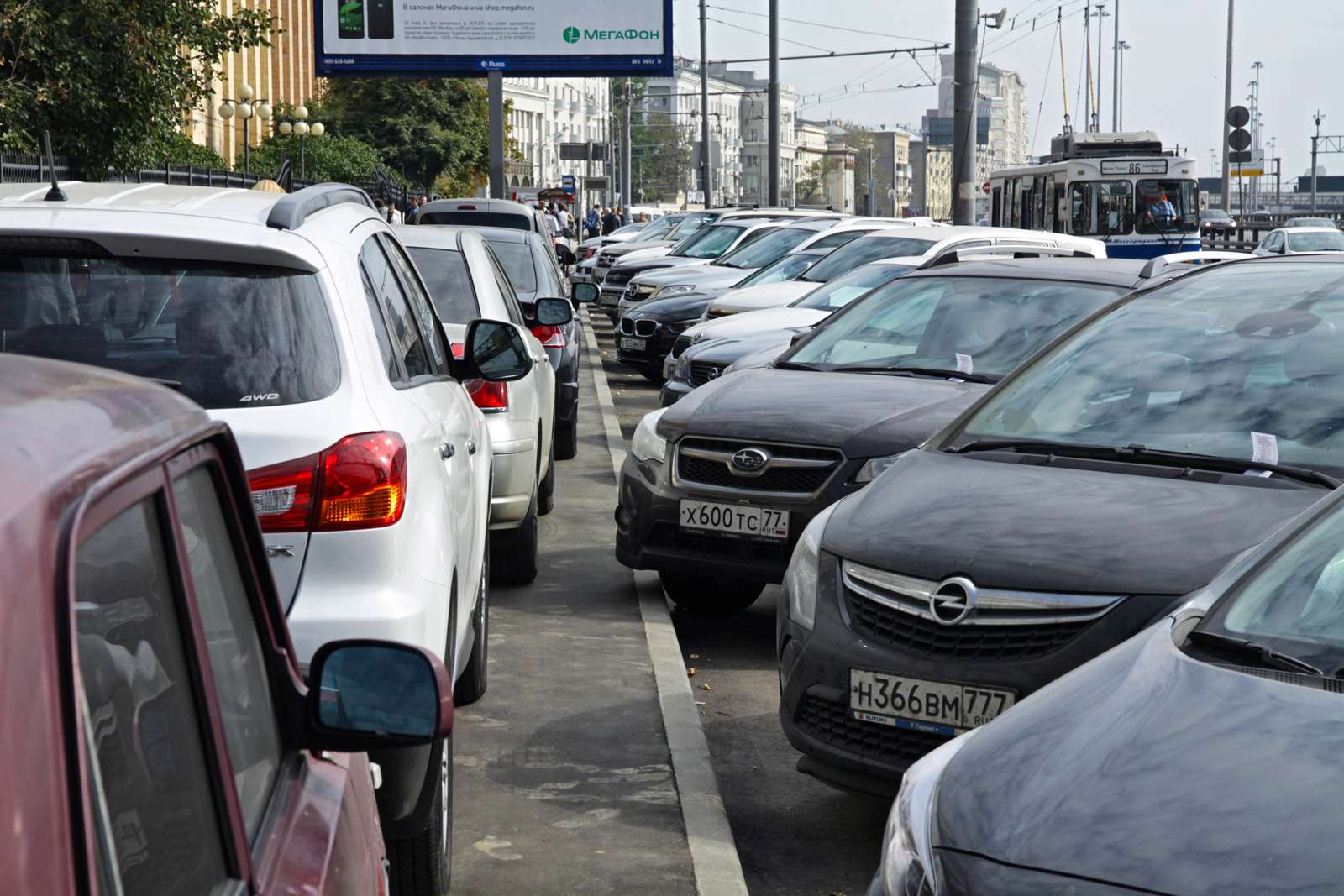 Сегодня платная парковка в москве. Парковки Москвы. Автостоянка Москва. Платная парковка в Москве. Парковочные пространства Москвы.