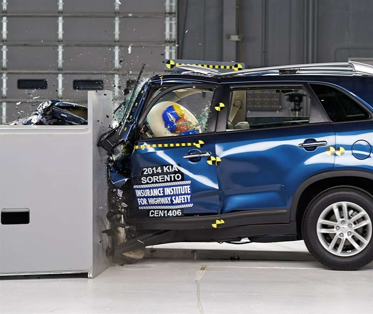 Honda Pilot стала худшей в тесте на удар с малым перекрытием