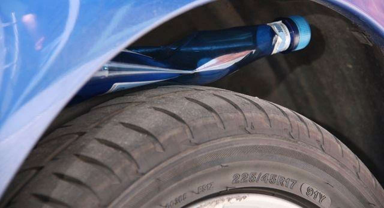 В ход пошла старая уловка мошенников - кража на «бутылку»