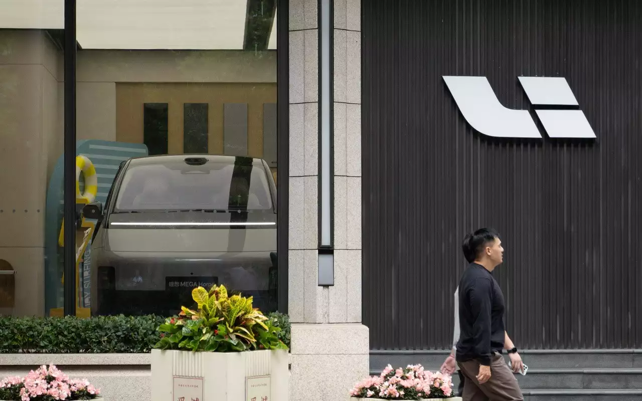 Популярный автопроизводитель впервые за несколько лет столкнулся с убытками