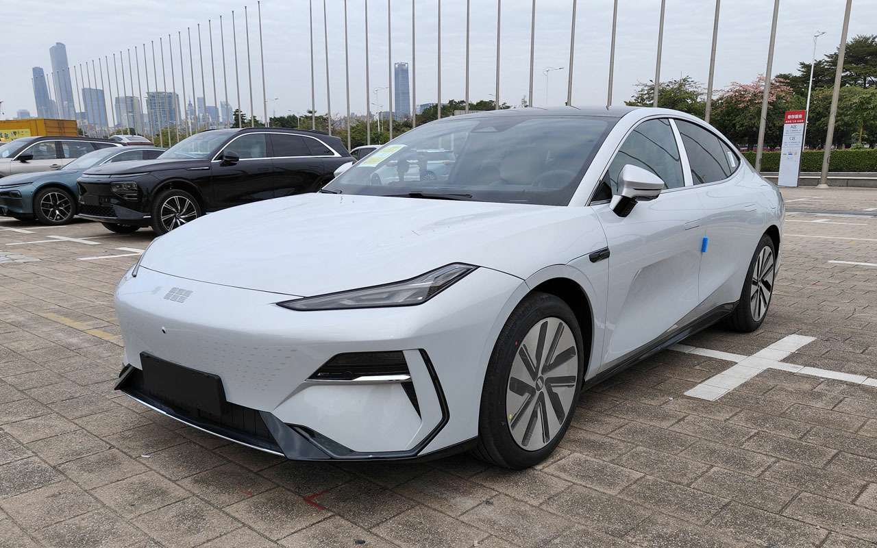 Geely Galaxy E8