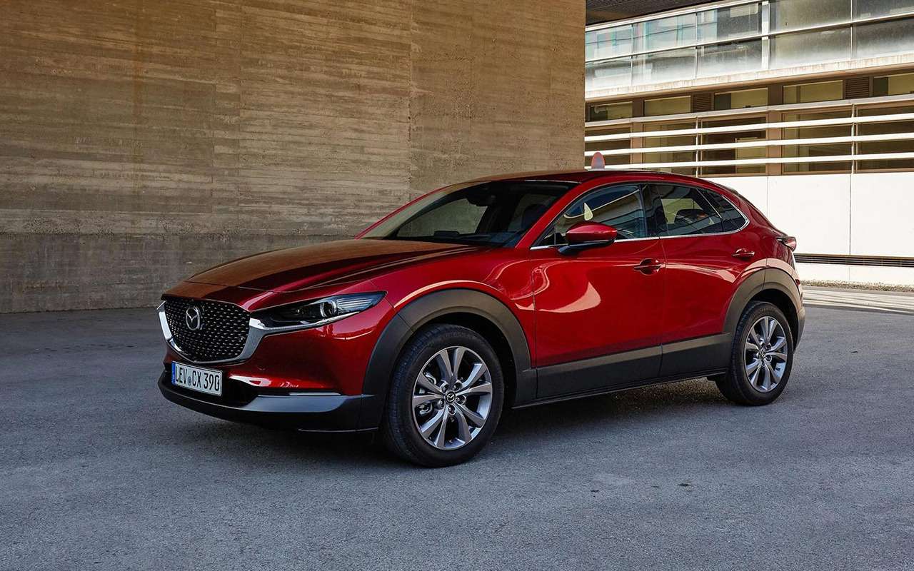 Mazda CX-30 подорожала на 15-24 тыс. рублей