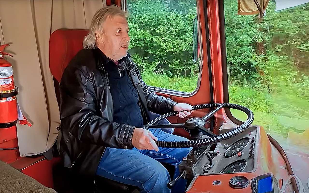 Под звон бутылок: тест самого душевного автобуса ЛиАЗ-677