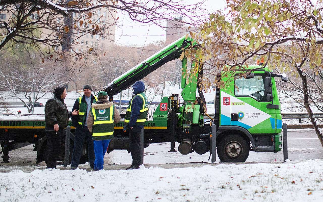 Чиновники недовольны: доходы от эвакуации на штрафстоянки снизились