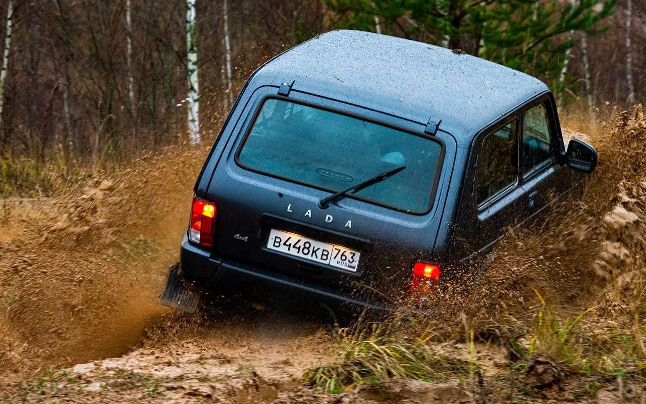 Нива круче ДеЛореана! Внедорожник в роли машины времени (видео)