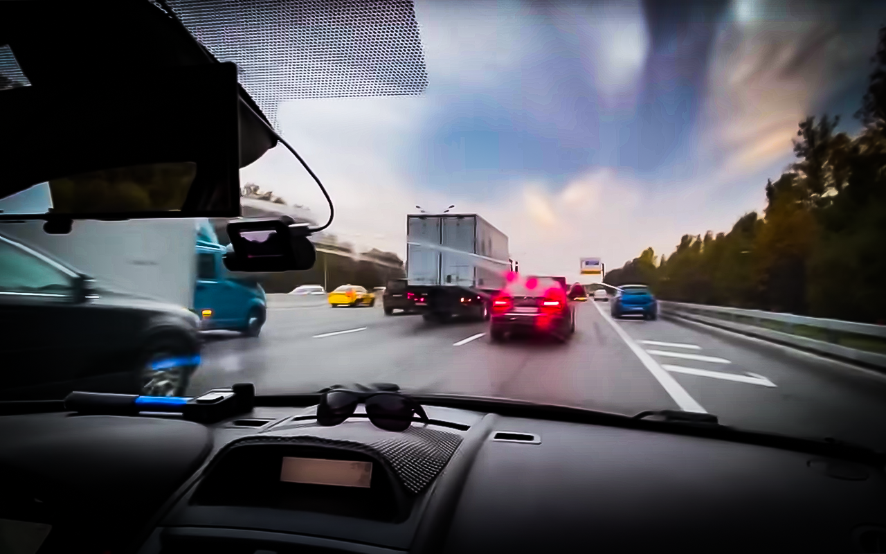 Ужесточить наказание за езду по обочине: да, нет, я и сам так езжу