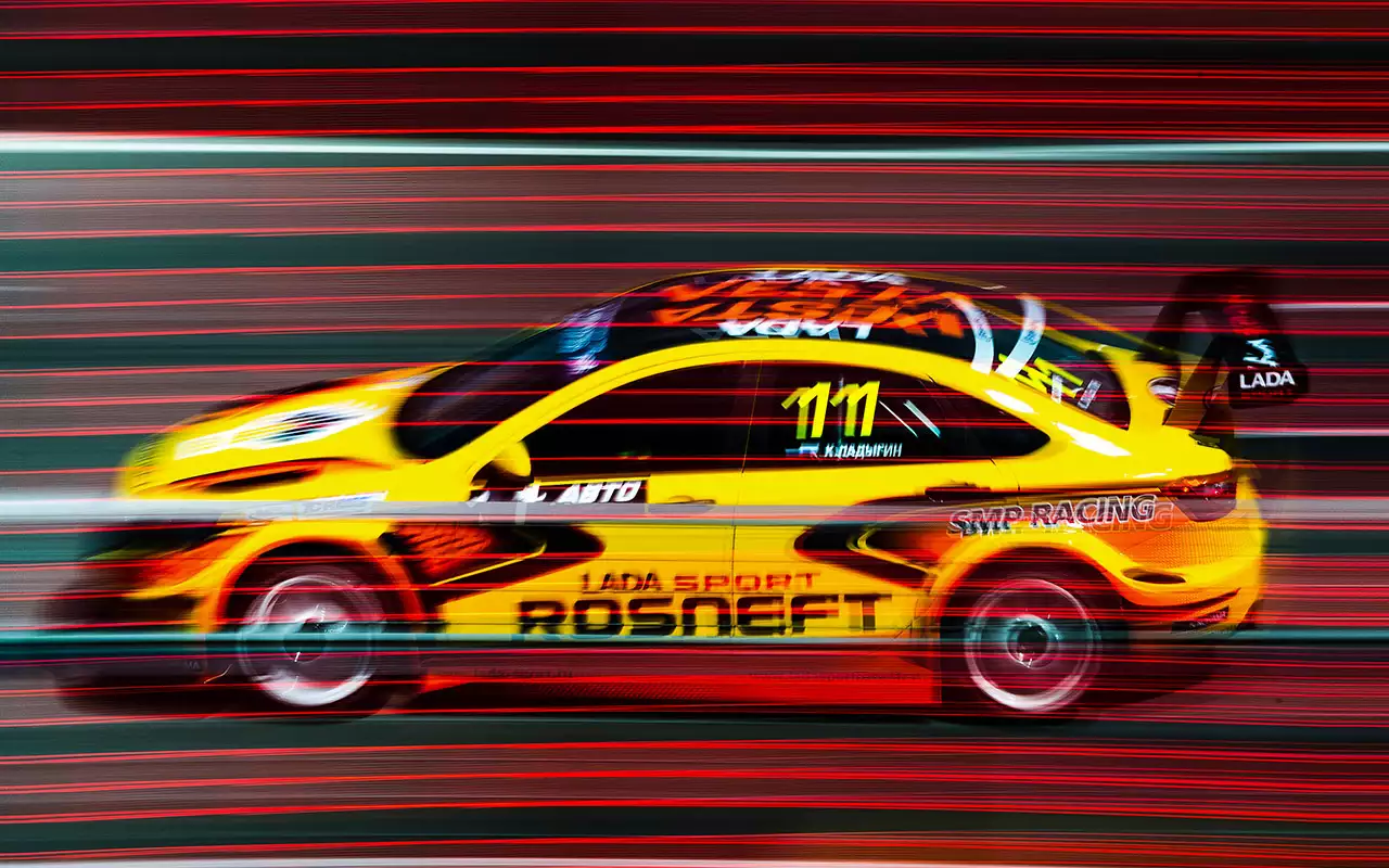 Лада Веста Sport TCR – эволюция гоночного седана, который в прошлых сезонах успешно выступал на российских и зарубежных трассах.