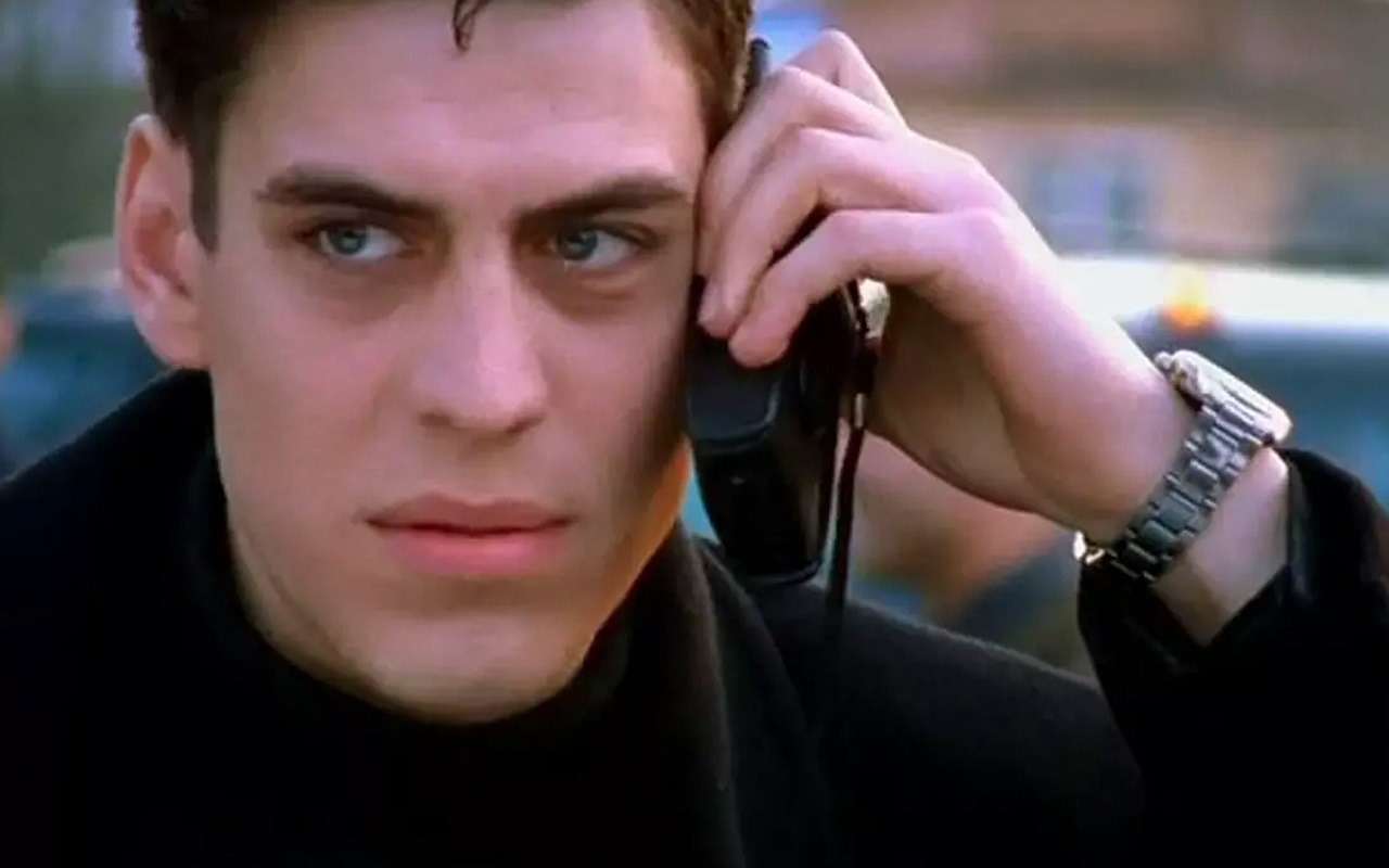 «Такая только у меня и у Майкла Джексона»: в России продают культовую машину из 80-х