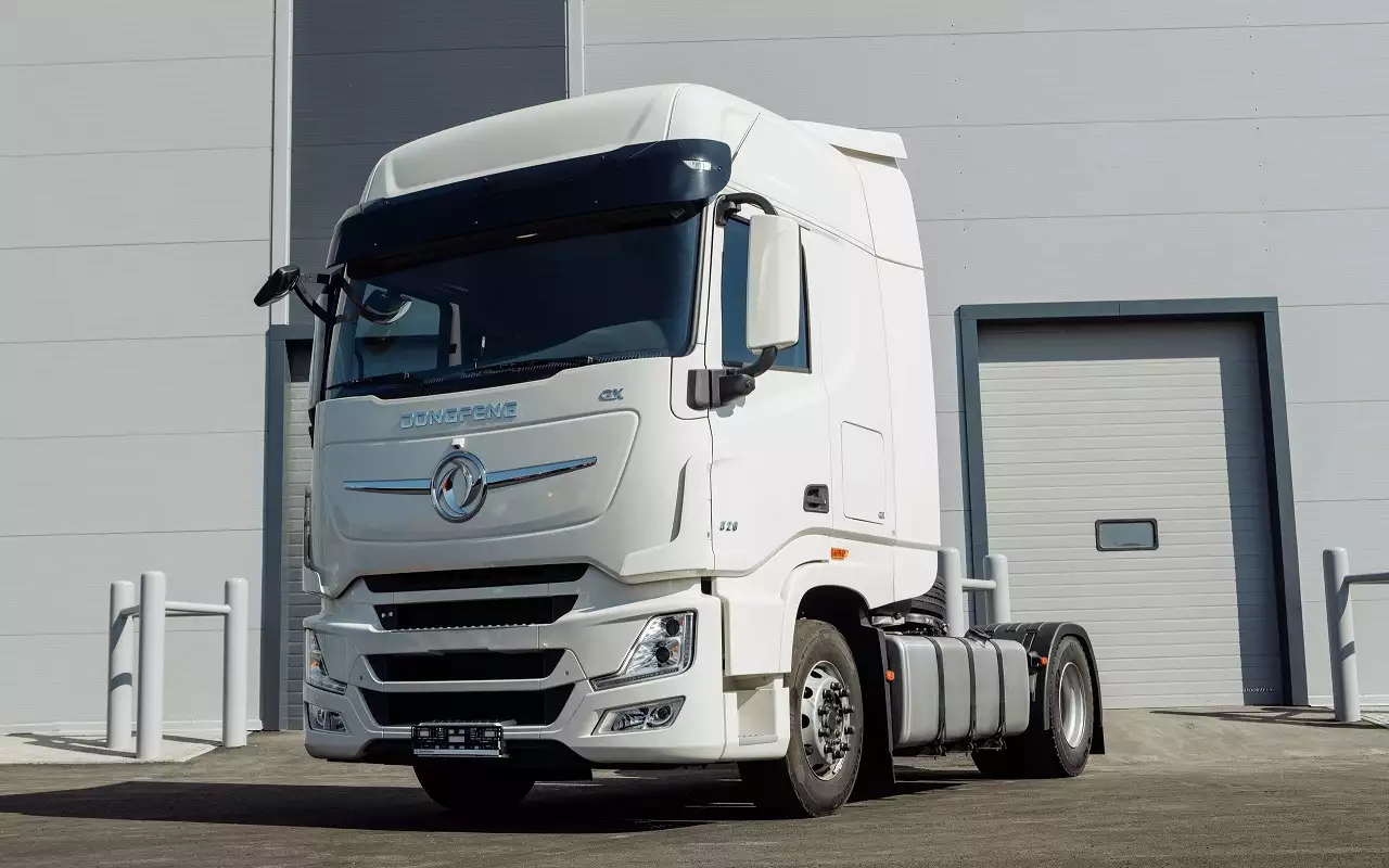 Dongfeng 4180 потеснил на пьедестале прежнего иностранного фаворита: 309 проданных в марте экземпляров против всего 254 тягачей Sitrak C7H