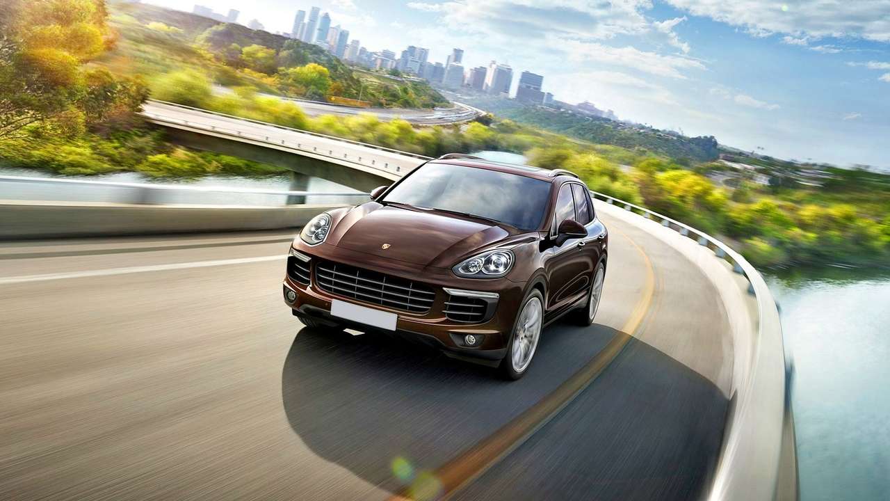 В России под отзыв попали кроссоверы Porsche Cayenne