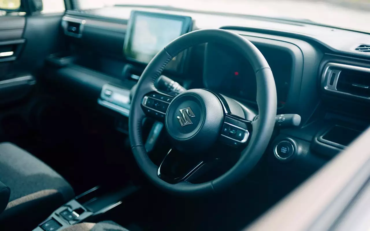 Интерьер Suzuki Xbee