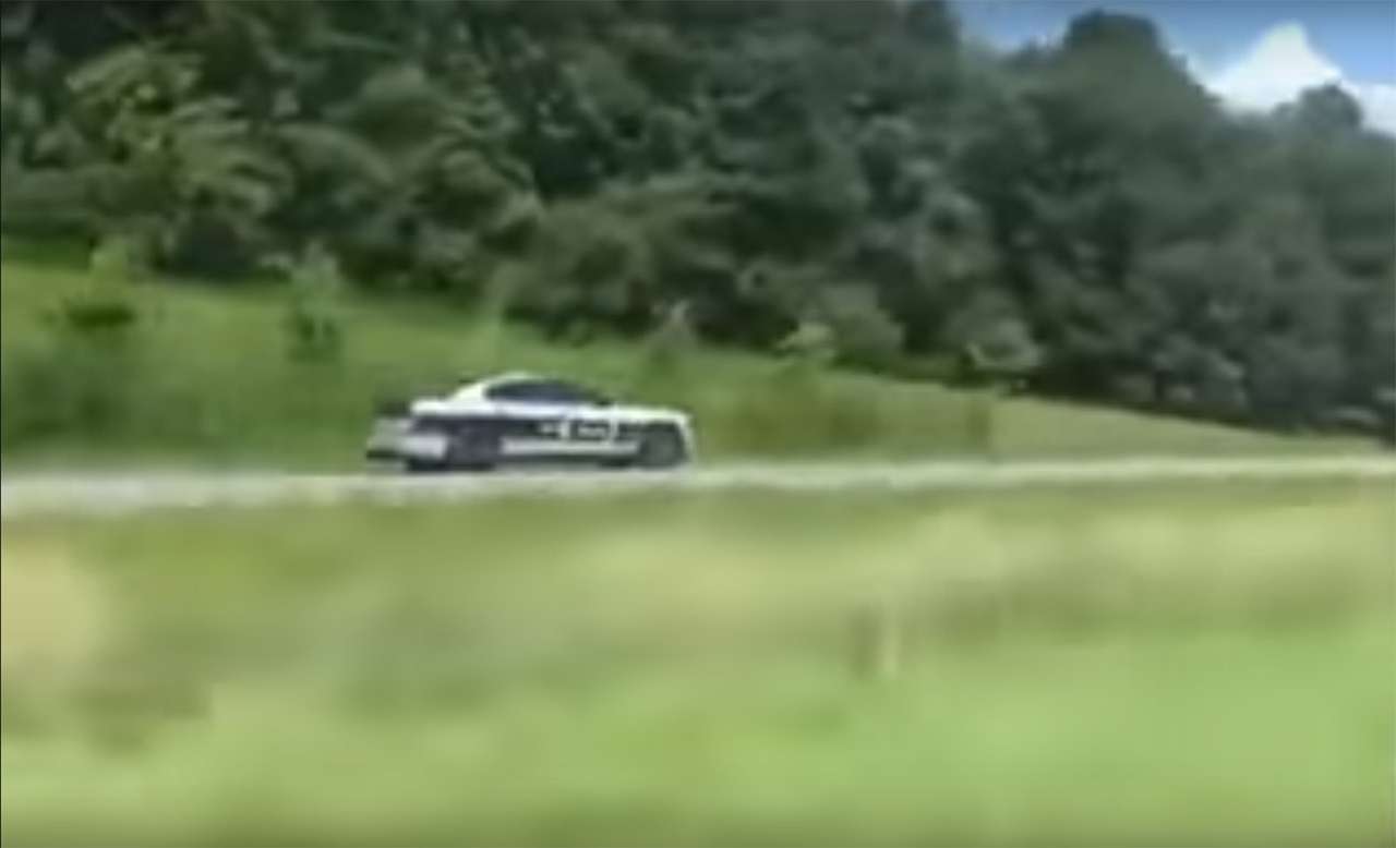 Езда по встречке без спецсигналов стоила полицейскому погон