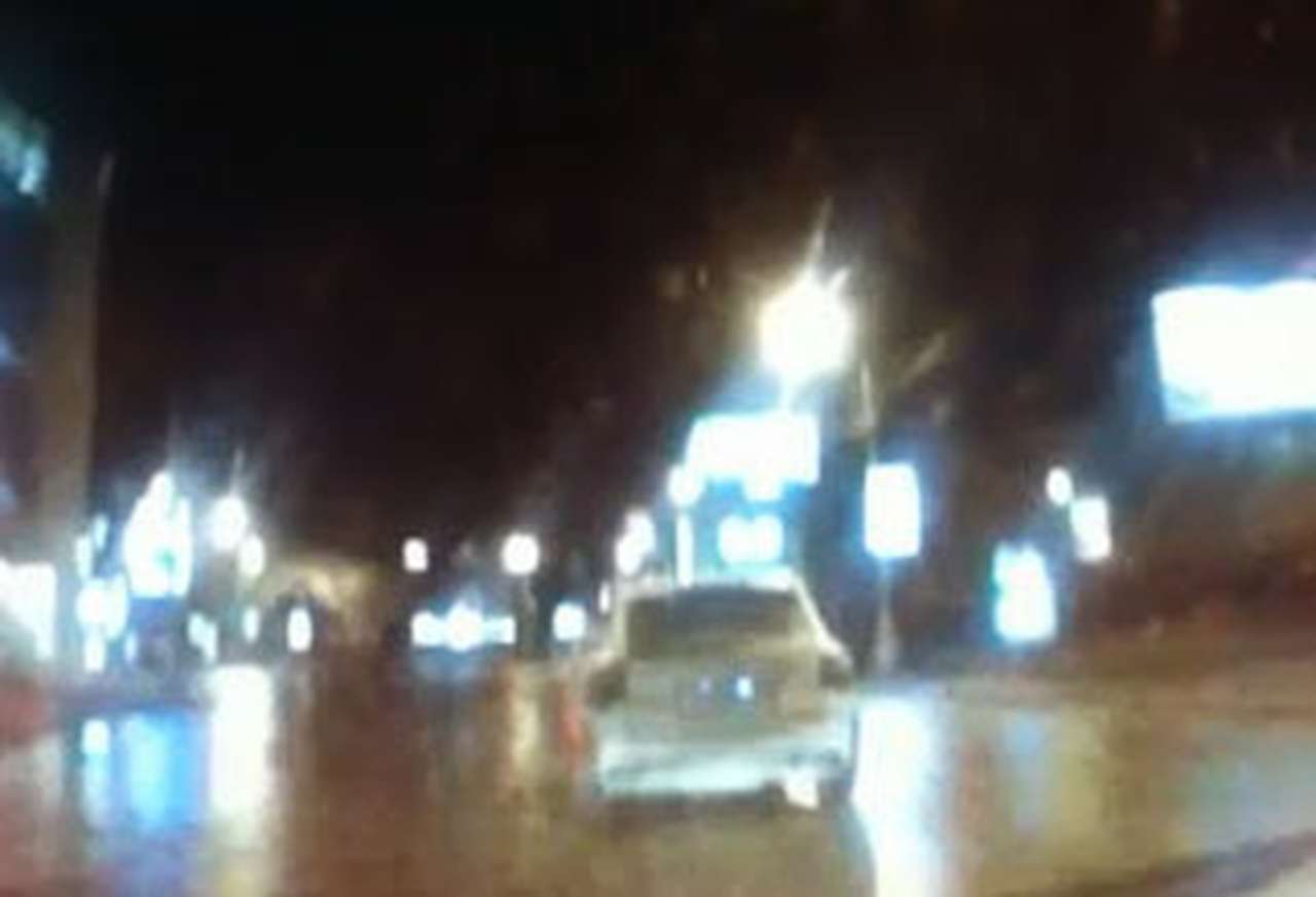 За гонку со стрельбой лихача на Cayenne лишили прав на 4 месяца