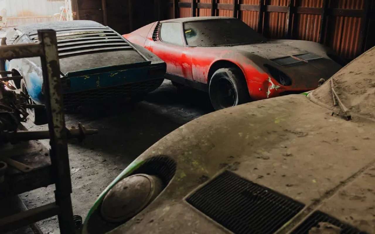 40 лет они пролежали на свалке: коллекция раритетных авто выставлена на аукцион Sotheby’s