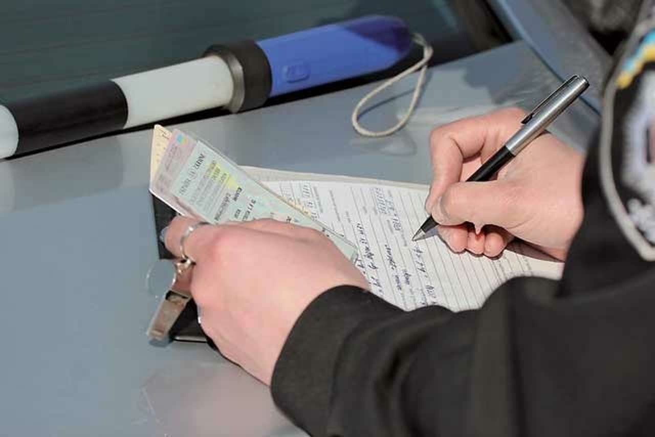 ГИБДД будет выяснять личные данные нарушителей для передачи их судебным приставам