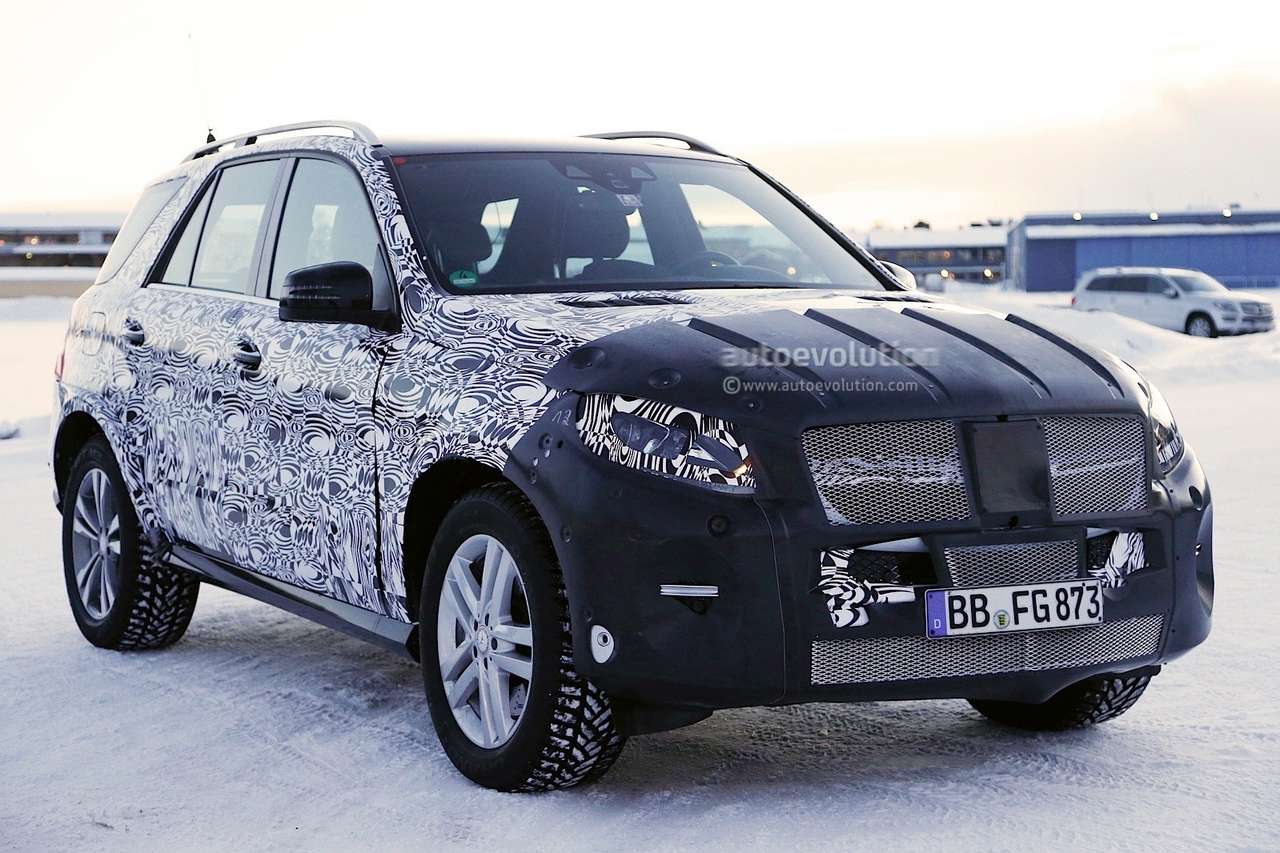 Обновленный Mercedes-Benz ML вышел на тесты