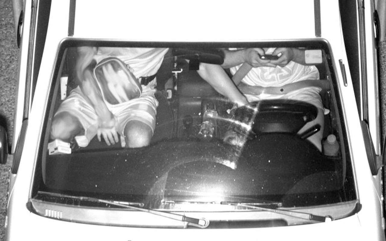 Чем это вы там в автомобиле заняты? - новая следящая технология