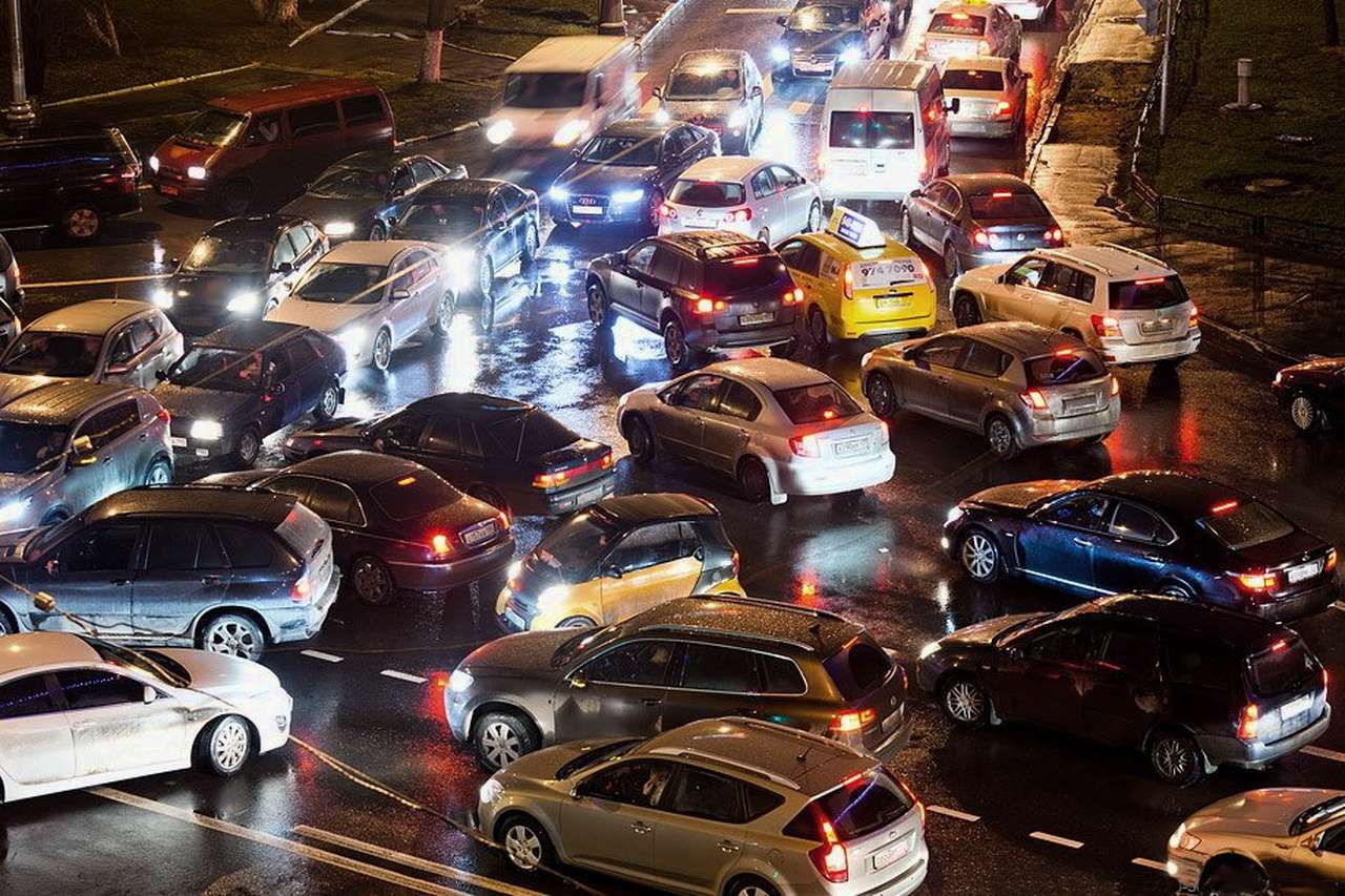 Москва затмила Лондон по уровню автомобилизации