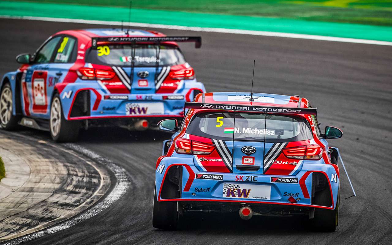 Hyundai i30 n TCR Lukoil Race Team Tarquini