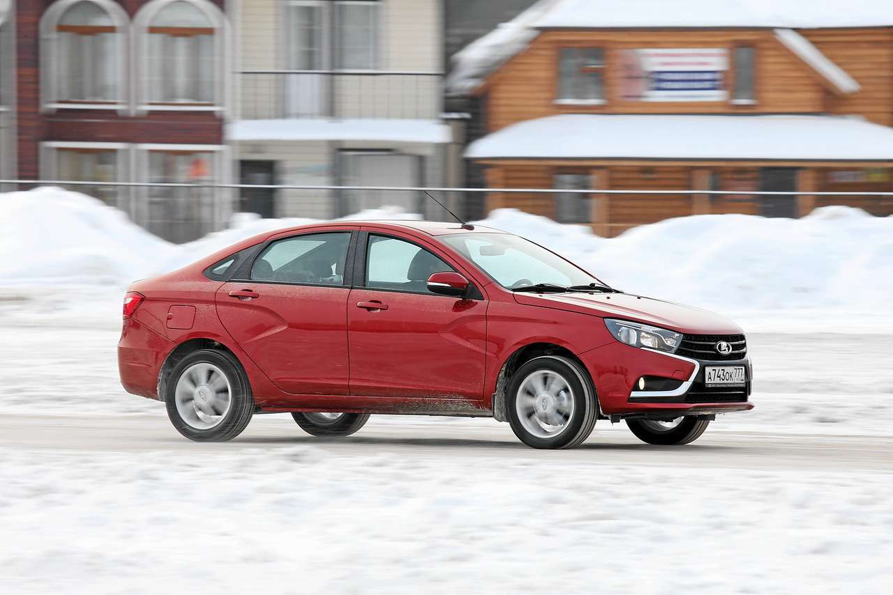 Lada Vesta из парка ЗР: продолжаем привыкать к роботу