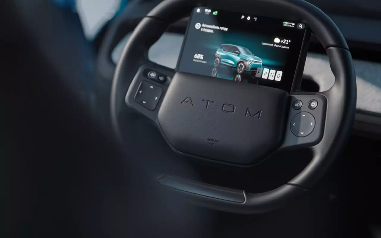 Рулевое колесо электромобиля Атом, фото с официального сайта проекта