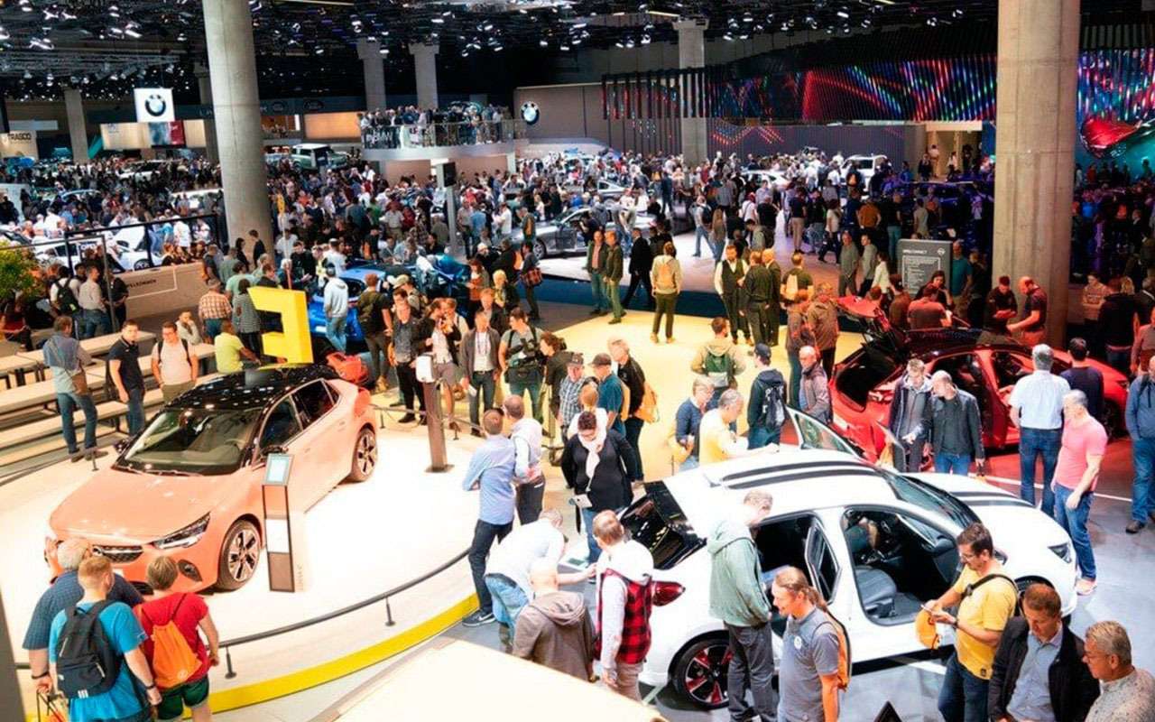 Автосалон в Германии: новое место, новая концепция