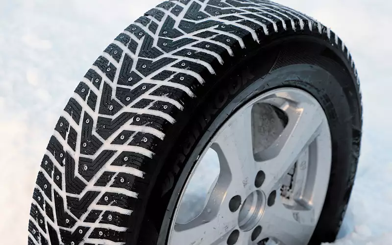 Резина winter i pike rs2. Hankook Winter i Pike rs2. Hankook Ice Pike rs2. Hankook Winter i Pike rs2 Michelin x-Ice North 4. Hankook Winter i Pike rs2 215/65 r16 на Duster.