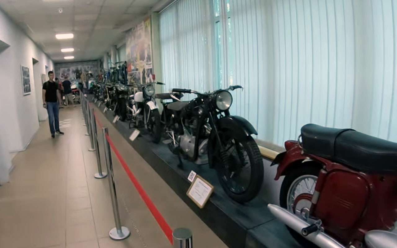 Выходим в свет онлайн — экскурсия в мир мотостарины. Часть 1