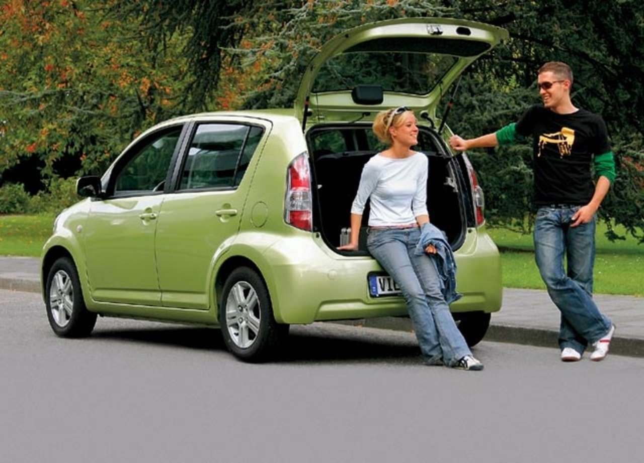 Новый Daihatsu Sirion может развернуться на пятачке диаметром 9,4 м