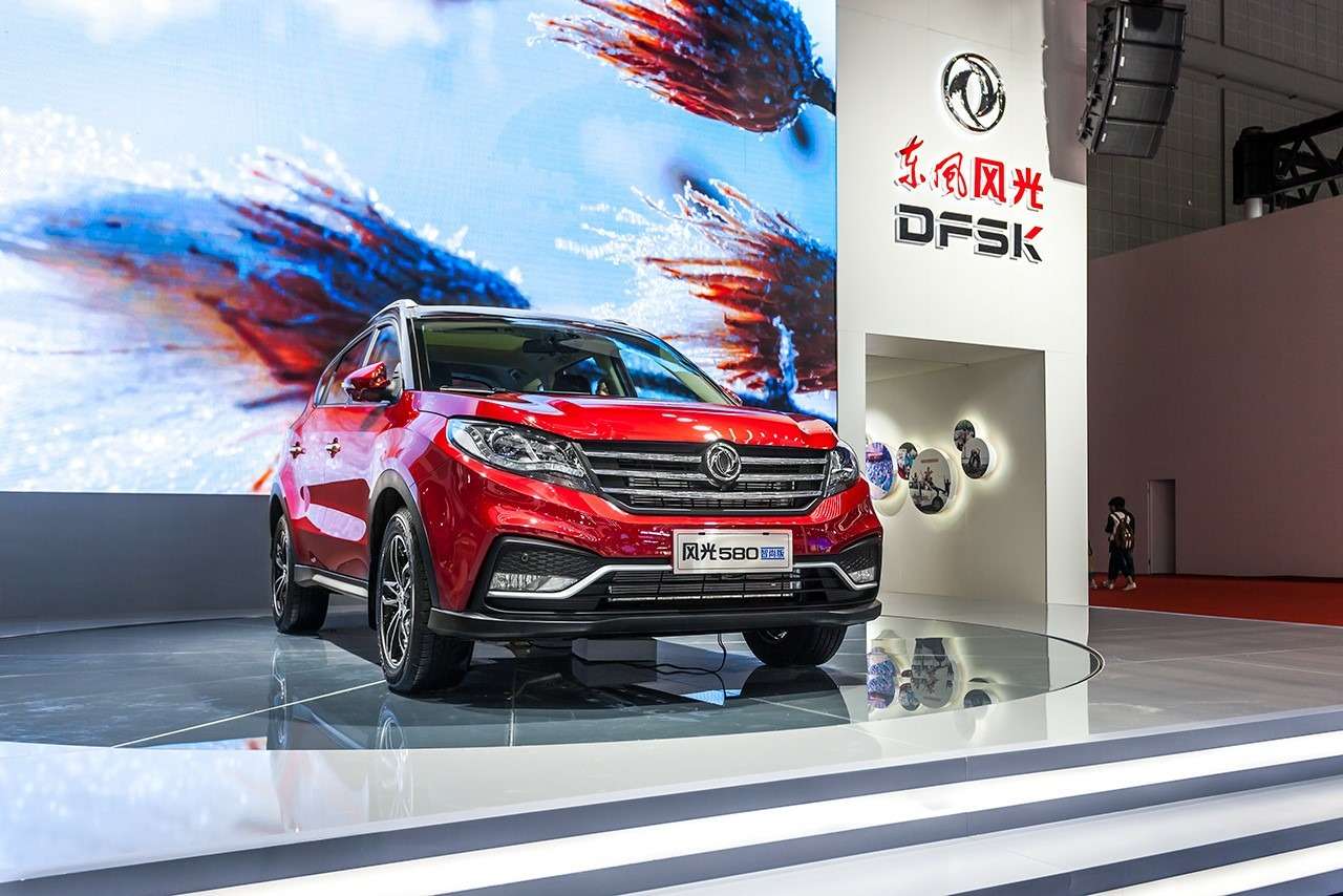 Dongfeng Motor привезет в Россию семиместный кроссовер