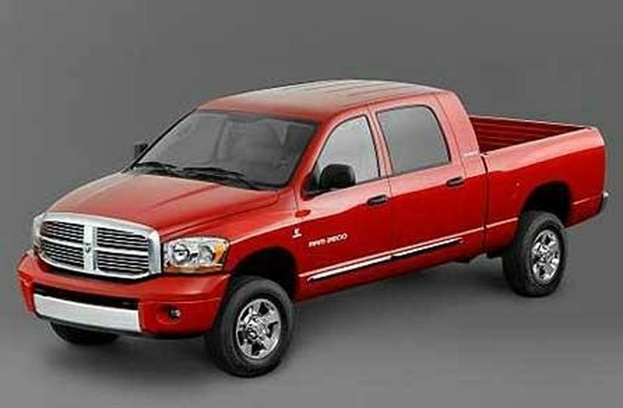 Dodge RAM обзавелся автобусным салоном