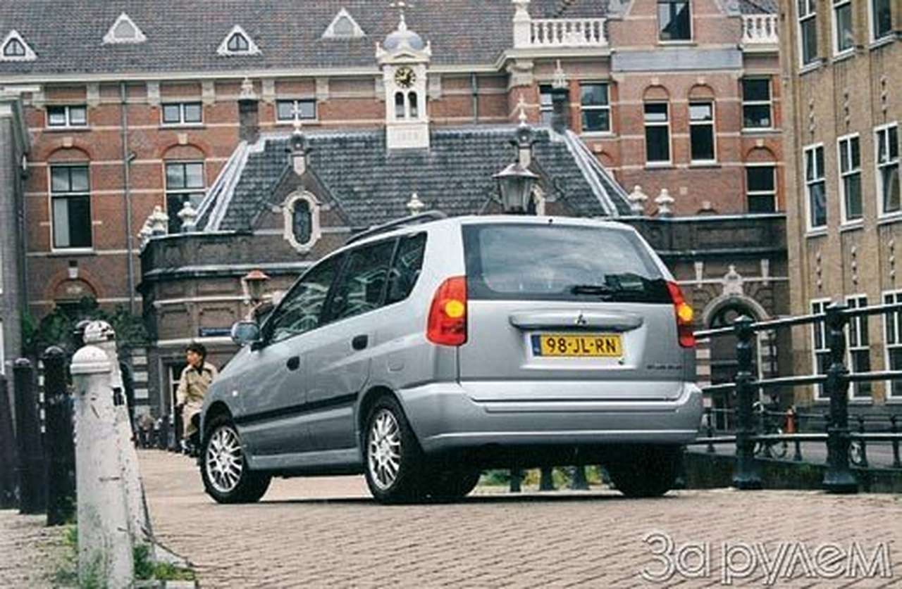 Тест Mitsubishi Space Star. ОБНОВЛЕНИЕ "ЗВЕЗДЫ"