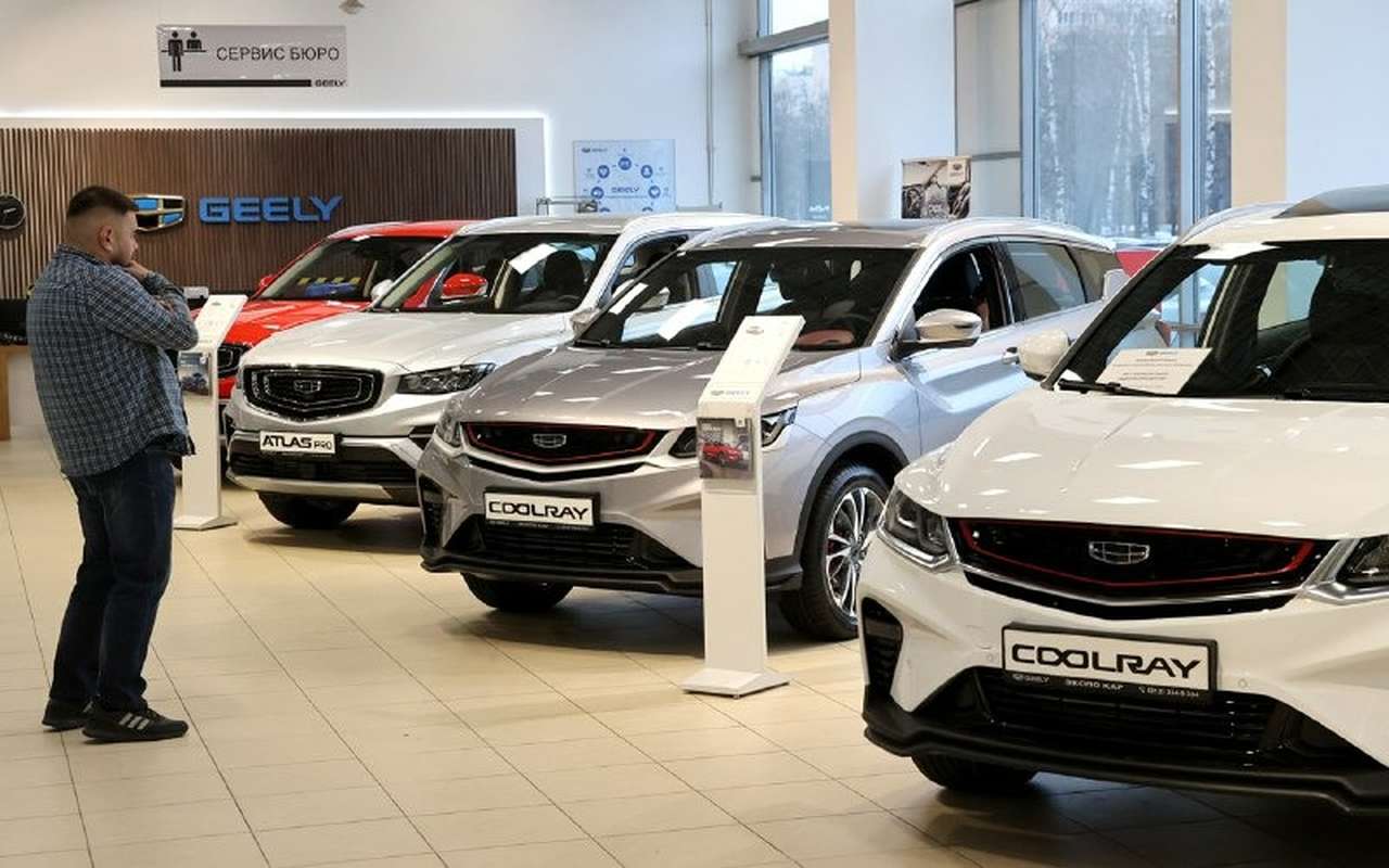 Стало известно, что заставляет людей задуматься о покупке нового авто