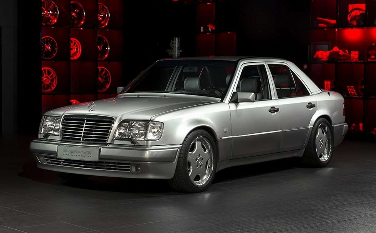 Mercedes-Benz E 60 AMG в заботливых объятиях социализма