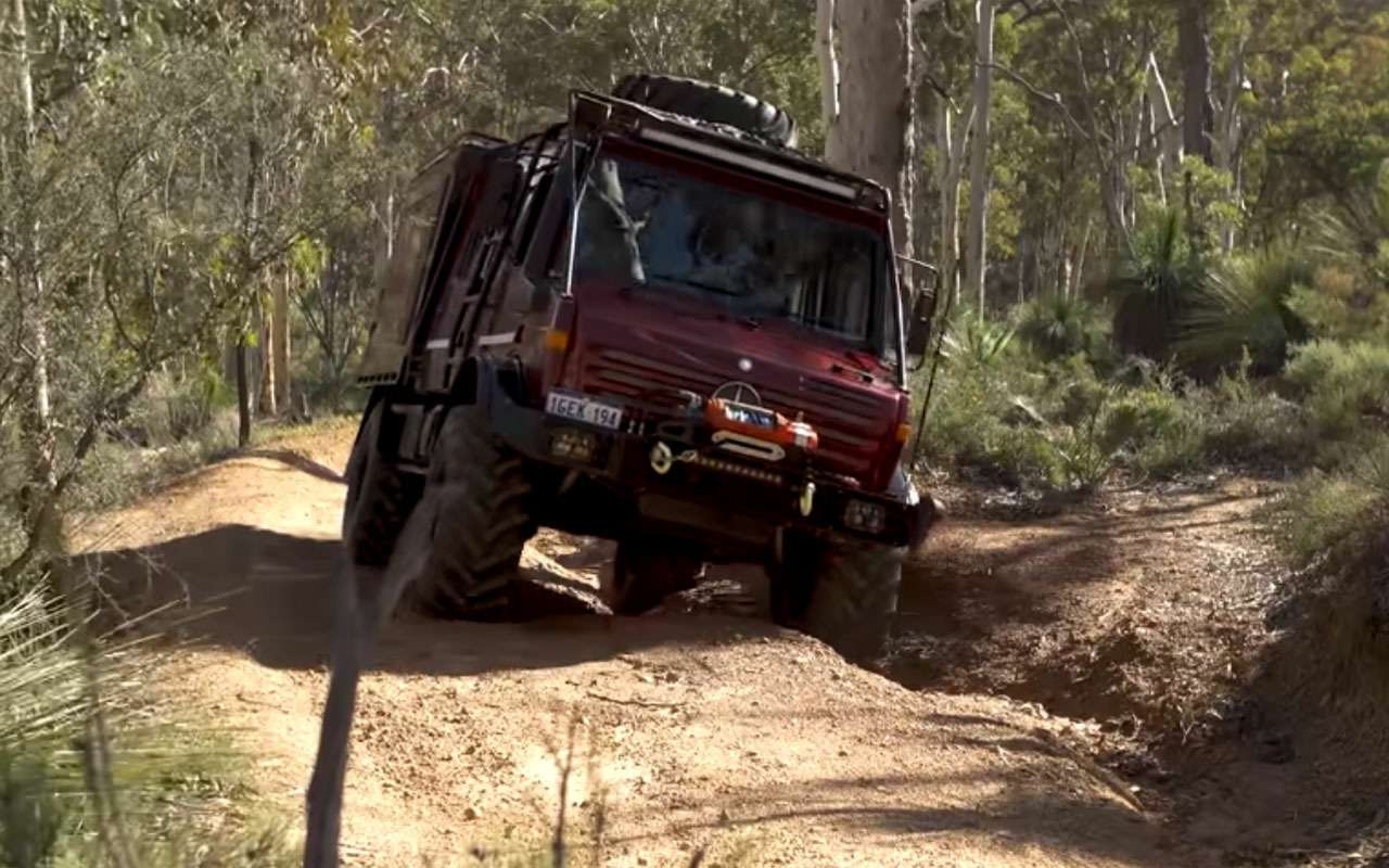 Кемпер для апокалипсиса: просто бродячий замок