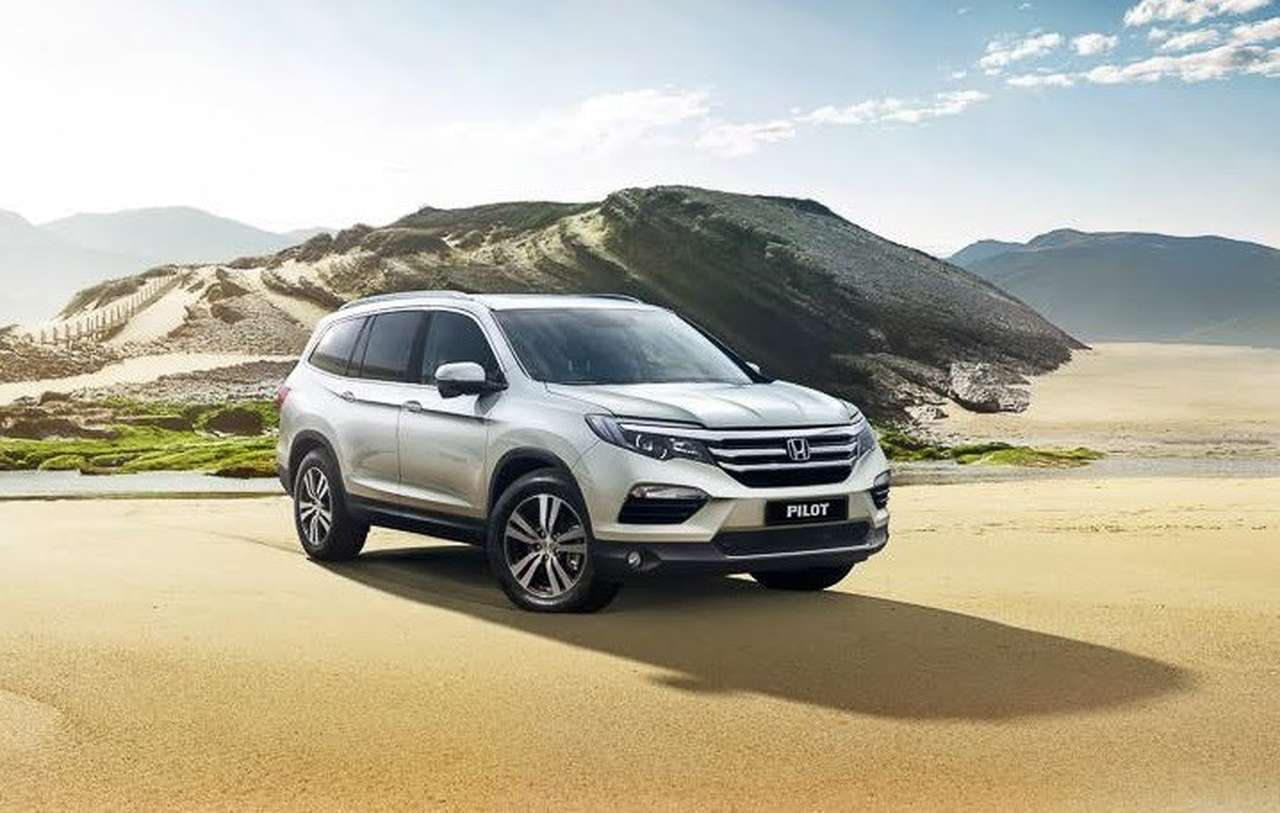 Honda озвучила российские комплектации Pilot