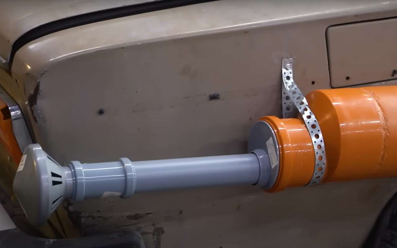 На «Жиге» сделали выхлоп из пластиковых труб. Это работает!