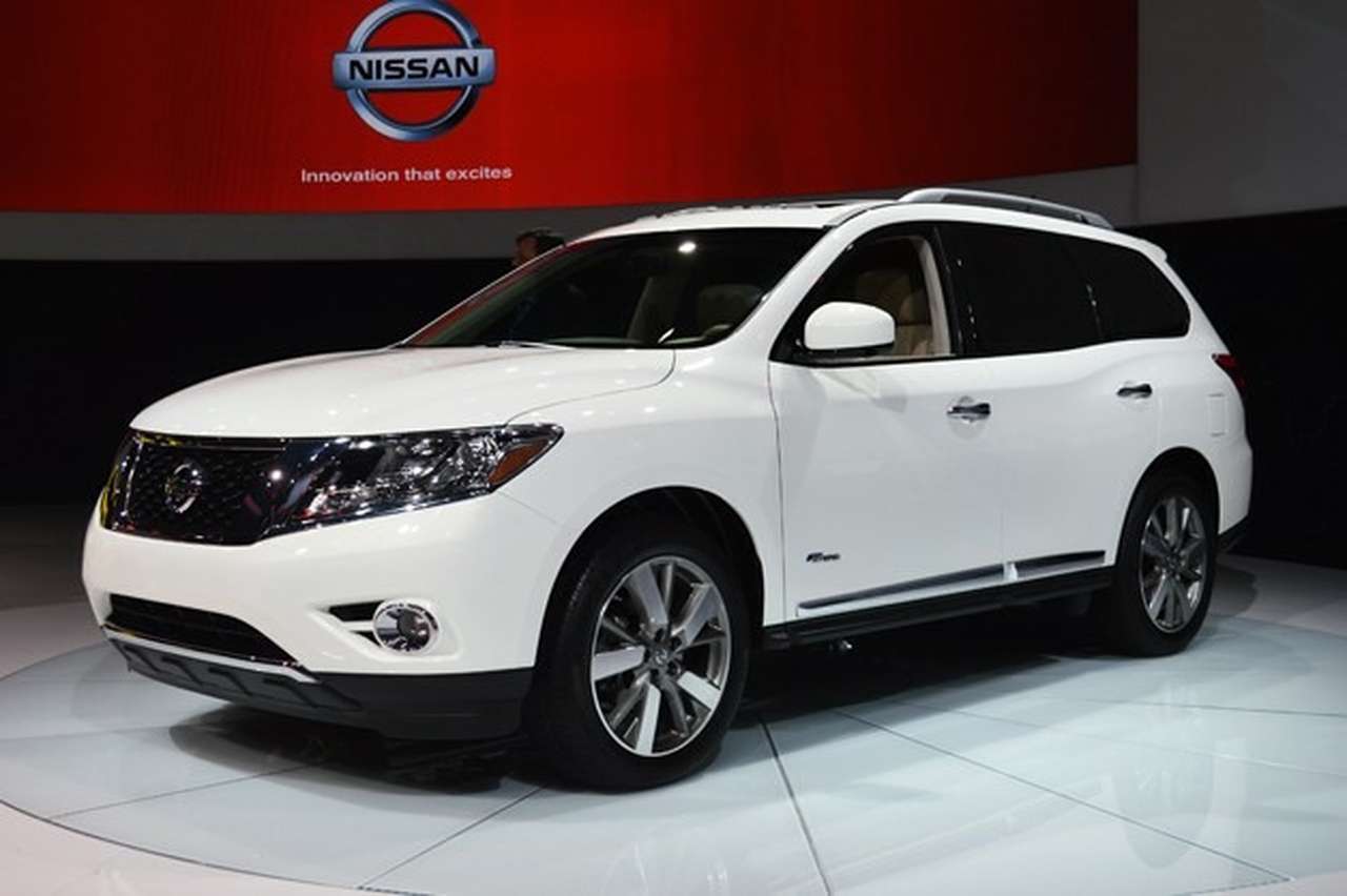 У кроссоверов Nissan и Infiniti нашли проблемы с тормозами