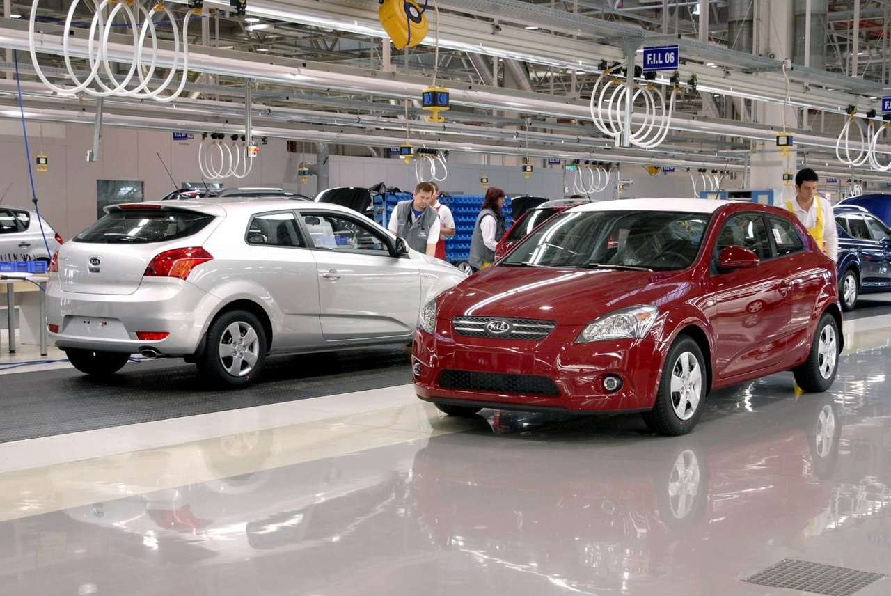 Завод Kia в Словакии переходит на трехсменку