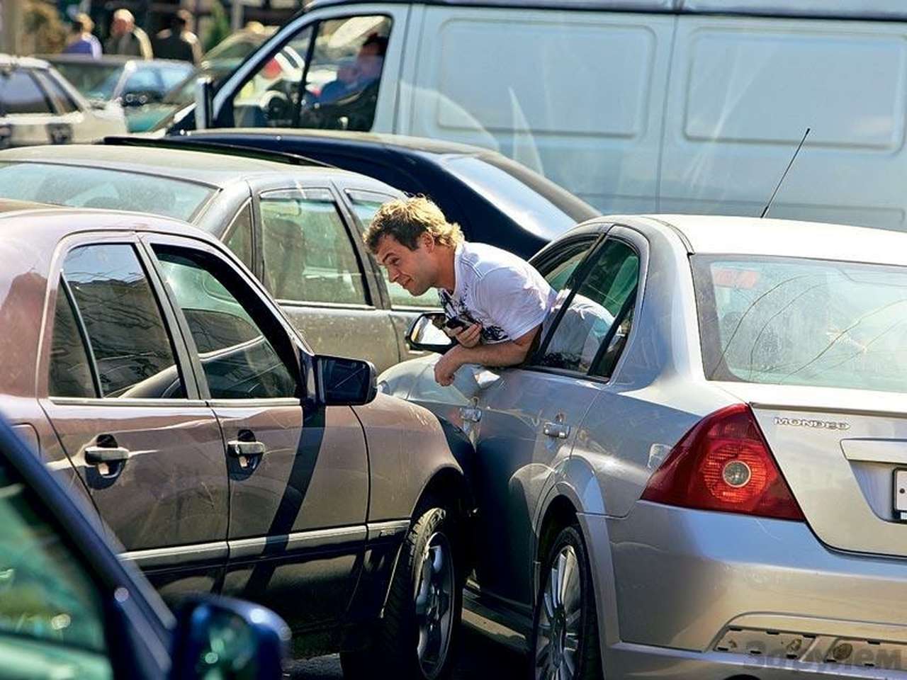 Ура, она падает!