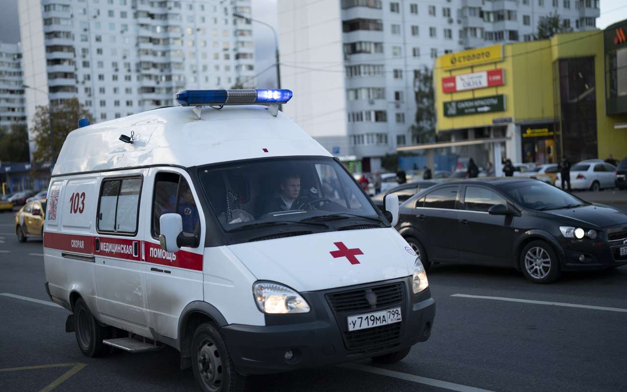 Водителей обяжут перестраиваться для пропуска не только скорой, но и спецтранспорта