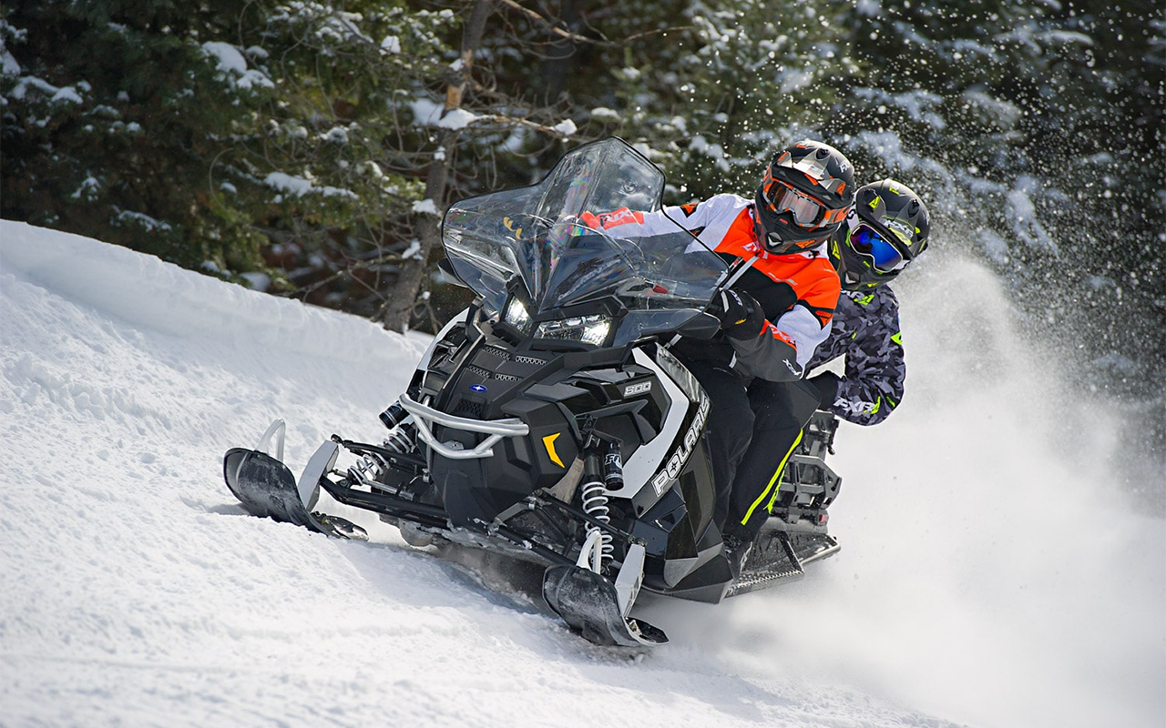 В России будут производить спецтехнику и снегоходы