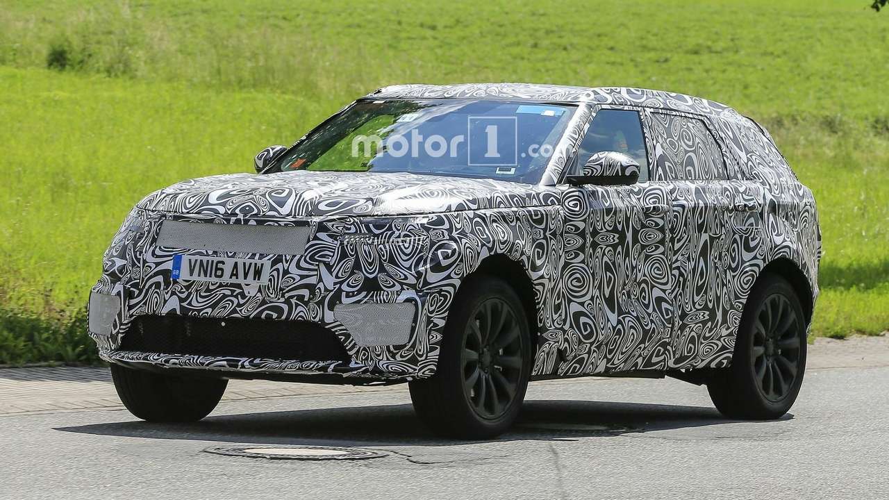 Наклони посильнее: в семье Range Rover засветилось «купе»