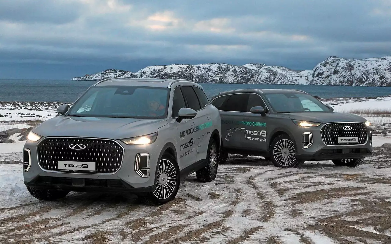 Chery Tiggo 9 бывает только одноцветным, зато оттенков в палитре шесть.