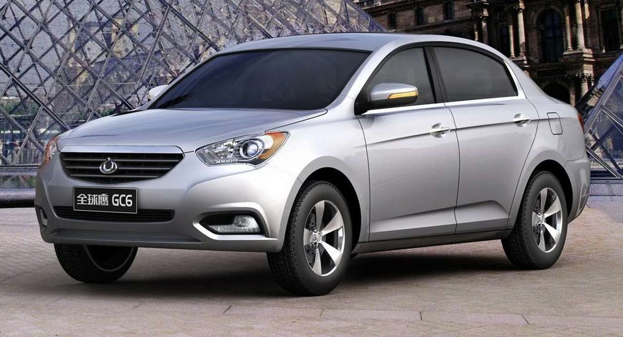 Geely показала седан, кроссовер и такси