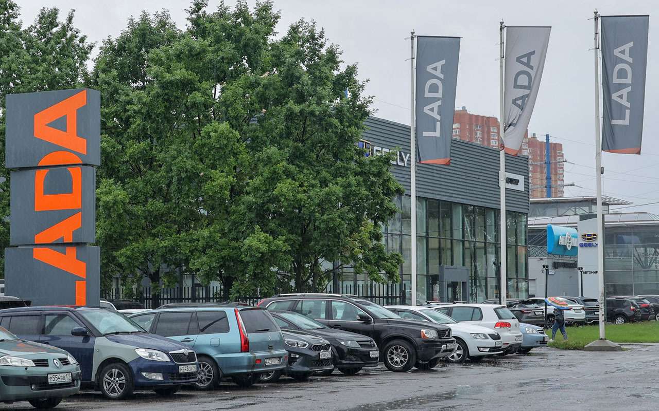 Взрывной рост: продажи Lada подскочили в два раза