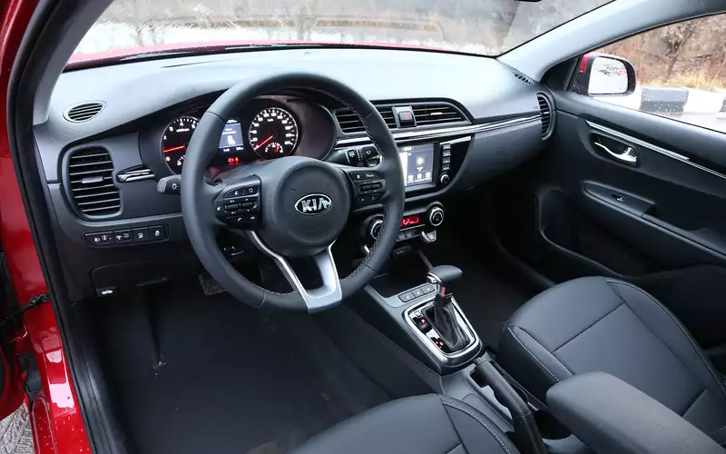 Киа Рио 4 интерьер. Kia Interior. За рулем Киа Рио. Панель киа рио х лайн